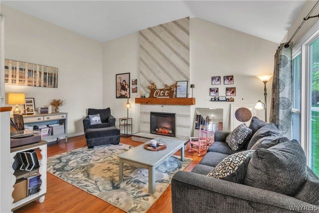 105 Rose Avenue, West Seneca, NY 14224