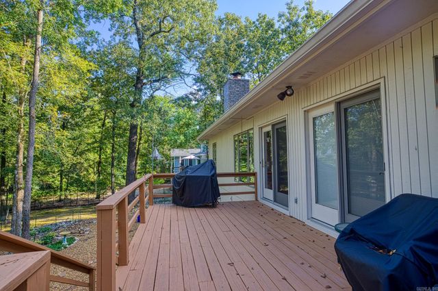 31 Promesa Lane, Hot Springs Village, AR 71909