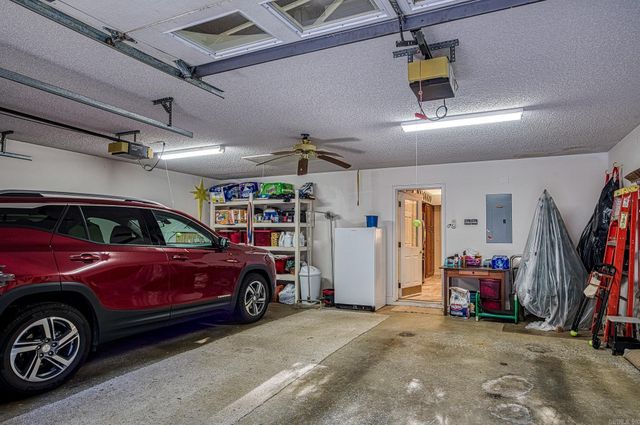 31 Promesa Lane, Hot Springs Village, AR 71909