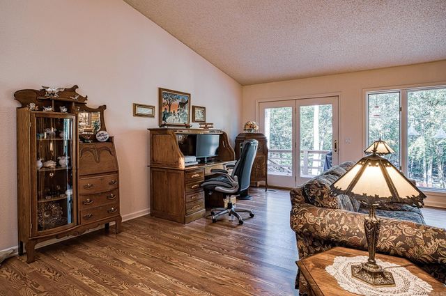 31 Promesa Lane, Hot Springs Village, AR 71909