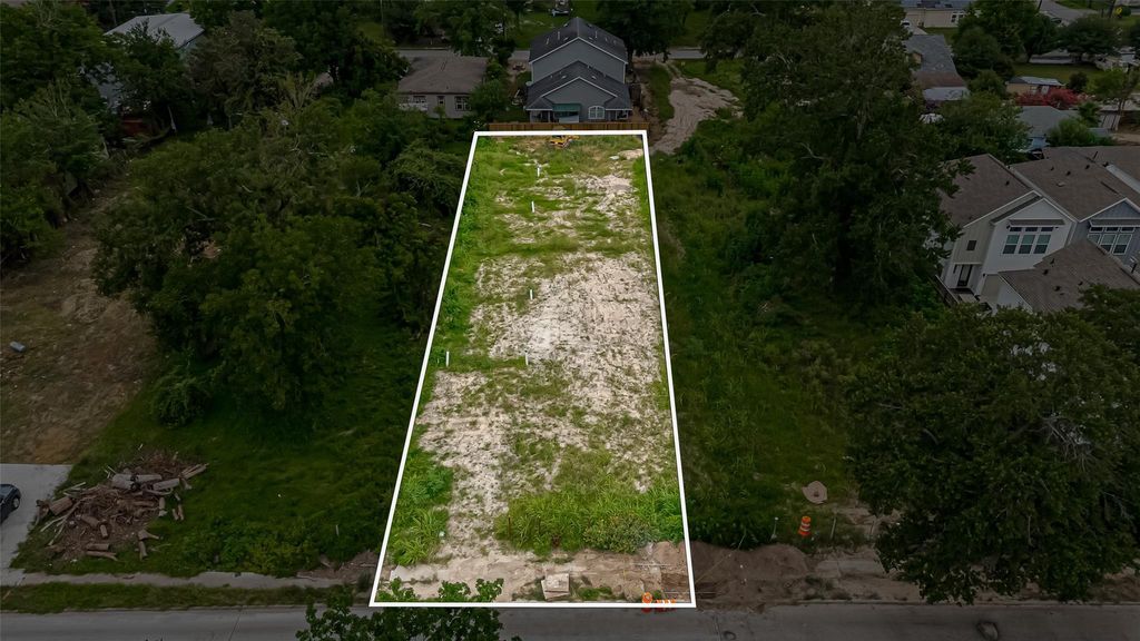 828 W Tidwell Street, Houston, TX 77091