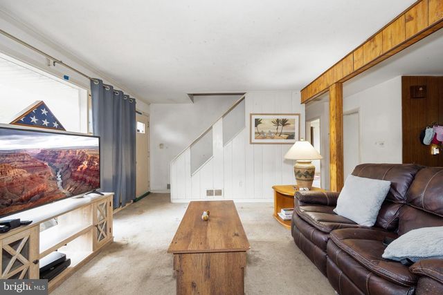 1612 MARSHALL AVE, Rockville, MD 20851