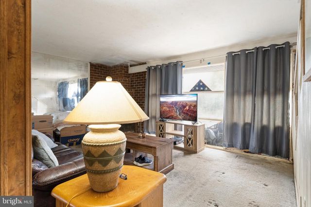 1612 MARSHALL AVE, Rockville, MD 20851