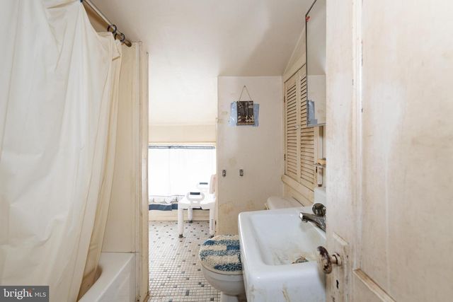 1612 MARSHALL AVE, Rockville, MD 20851