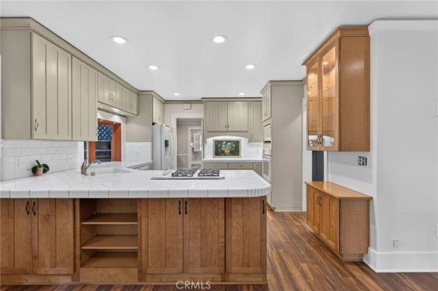 119 S Adams, Glendale, CA 91205