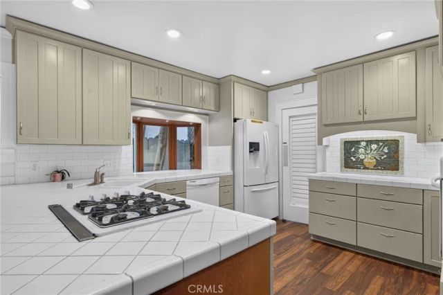 119 S Adams, Glendale, CA 91205