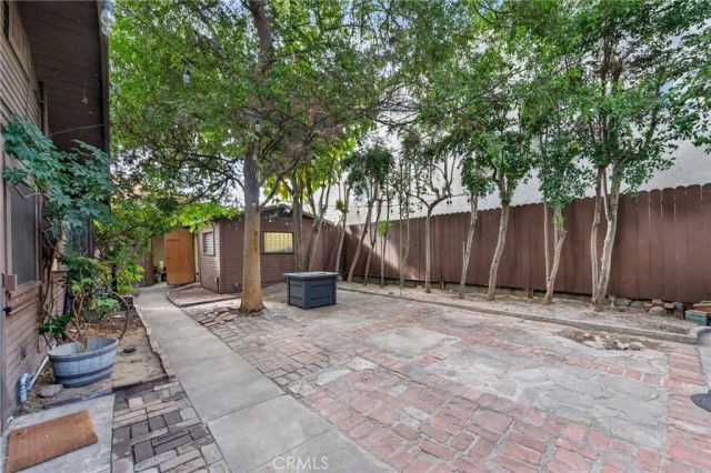 119 S Adams, Glendale, CA 91205