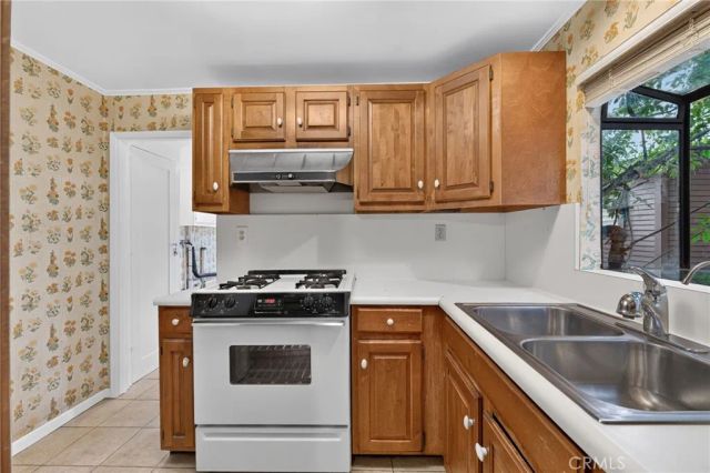 119 S Adams, Glendale, CA 91205