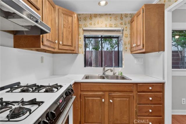 119 S Adams, Glendale, CA 91205