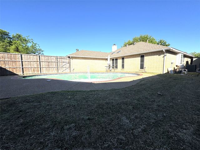 4522 Westlake Drive, Garland, TX 75043