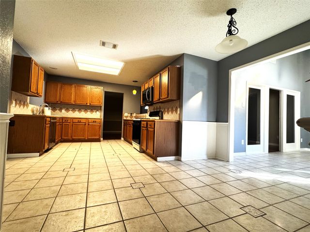 4522 Westlake Drive, Garland, TX 75043