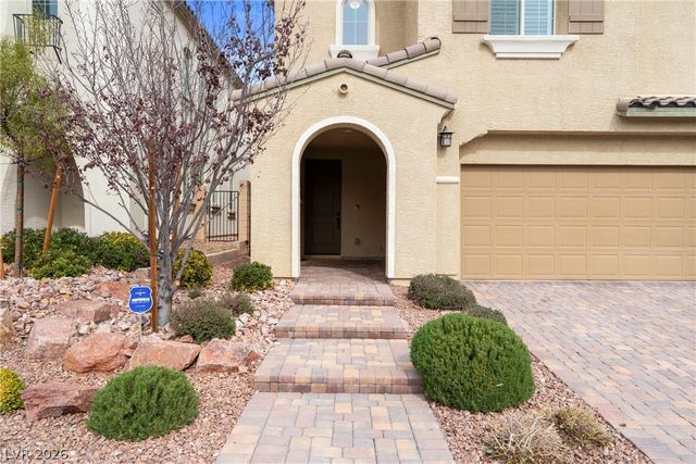 10018 Rams Leap Avenue, Las Vegas, NV 89166