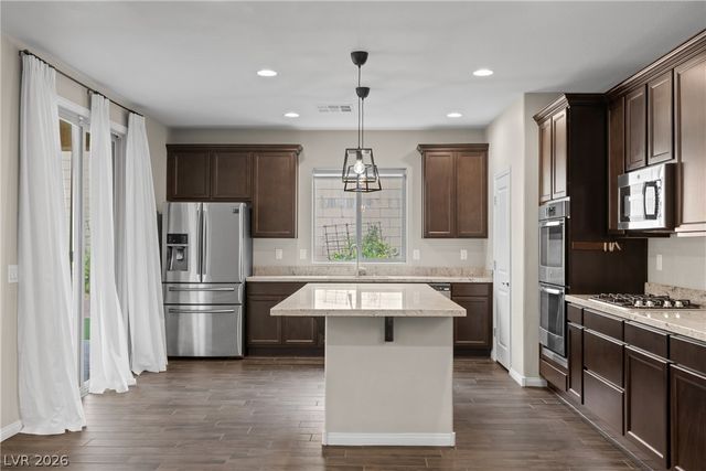 10018 Rams Leap Avenue, Las Vegas, NV 89166