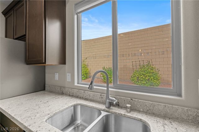 10018 Rams Leap Avenue, Las Vegas, NV 89166