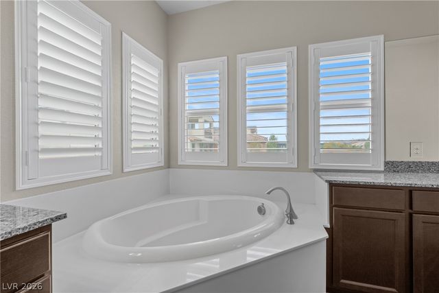 10018 Rams Leap Avenue, Las Vegas, NV 89166