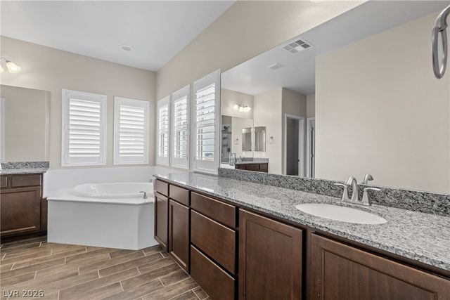 10018 Rams Leap Avenue, Las Vegas, NV 89166