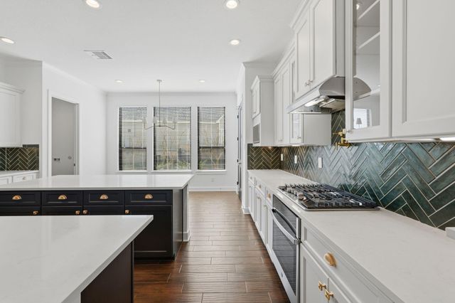 310 Edgewood Drive, Montgomery, TX 77356