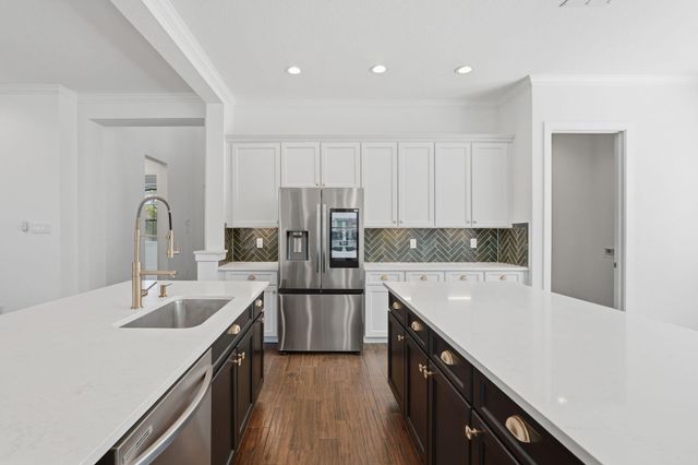 310 Edgewood Drive, Montgomery, TX 77356