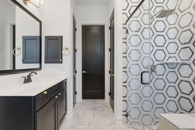 310 Edgewood Drive, Montgomery, TX 77356