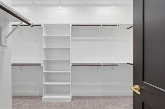 310 Edgewood Drive, Montgomery, TX 77356