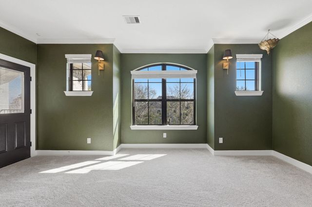 310 Edgewood Drive, Montgomery, TX 77356