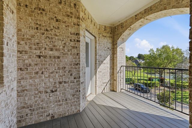 310 Edgewood Drive, Montgomery, TX 77356