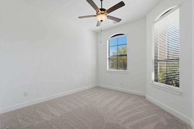 310 Edgewood Drive, Montgomery, TX 77356