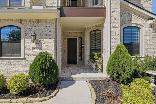 310 Edgewood Drive, Montgomery, TX 77356