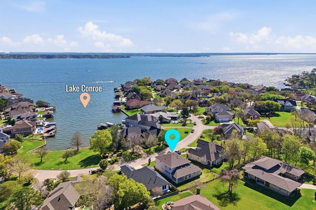 310 Edgewood Drive, Montgomery, TX 77356