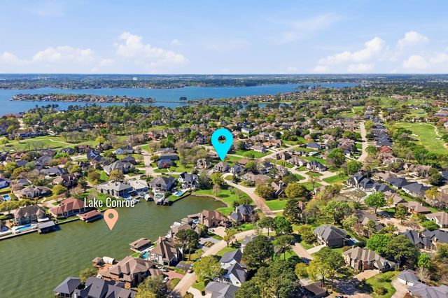 310 Edgewood Drive, Montgomery, TX 77356