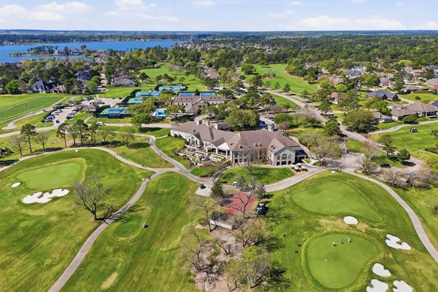 310 Edgewood Drive, Montgomery, TX 77356