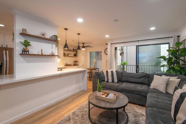 1235 Parker Pl 2B, San Diego, CA 92109