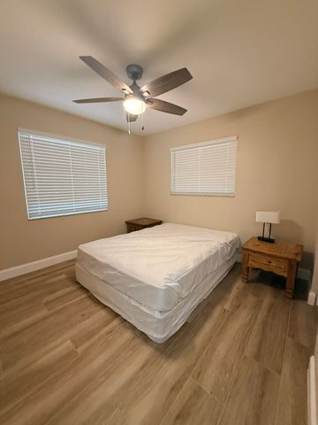 550 SW Natura Avenue, Deerfield Beach, FL 33441