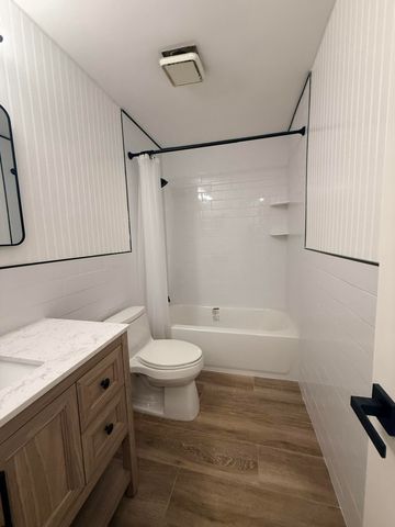 550 SW Natura Avenue, Deerfield Beach, FL 33441
