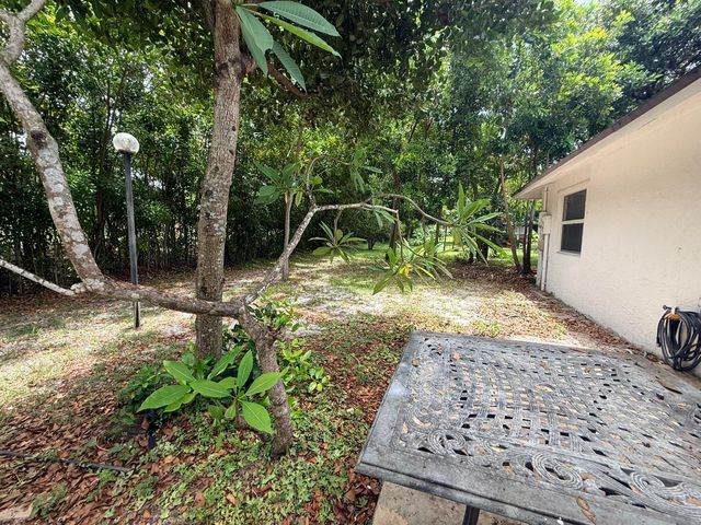 550 SW Natura Avenue, Deerfield Beach, FL 33441
