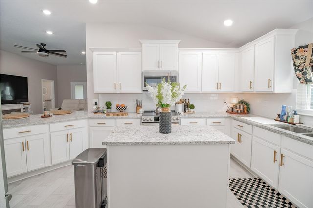 4526 GRANDVIEW GLEN DRIVE, Auburndale, FL 33823