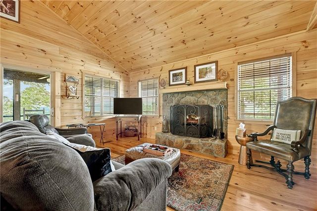 458 Blue Berry Ridge, Morganton, GA 30560