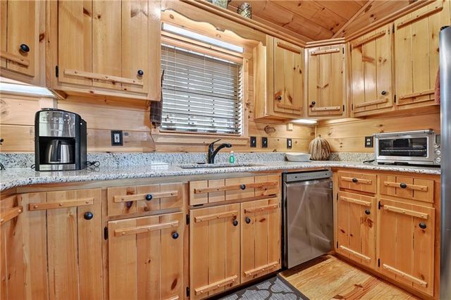 458 Blue Berry Ridge, Morganton, GA 30560