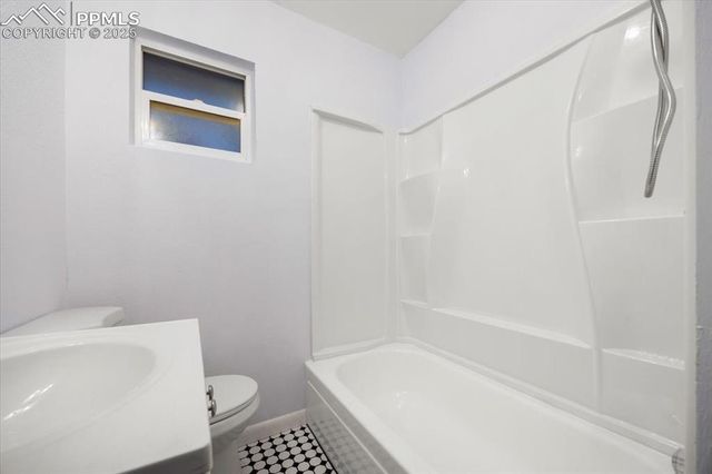 125 Ruxton Avenue, Manitou Springs, CO 80829