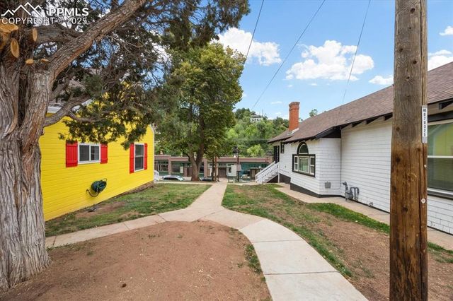 125 Ruxton Avenue, Manitou Springs, CO 80829