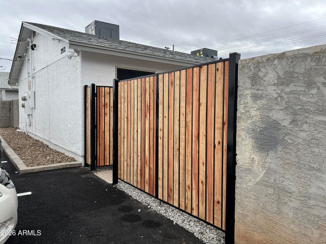 2912 E Roeser Road 1, Phoenix, AZ 85040