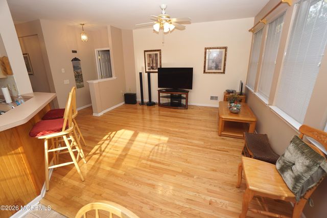 20 Turtle Creek Run 20, Barnegat, NJ 08005