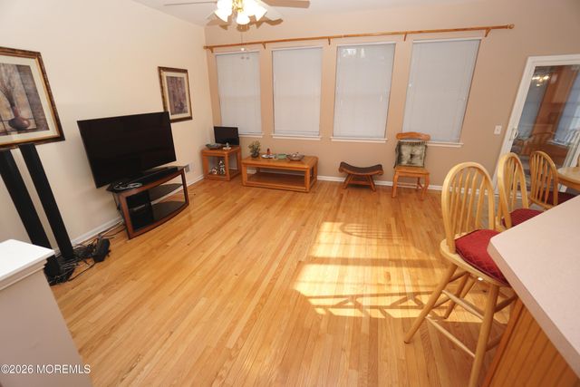20 Turtle Creek Run 20, Barnegat, NJ 08005