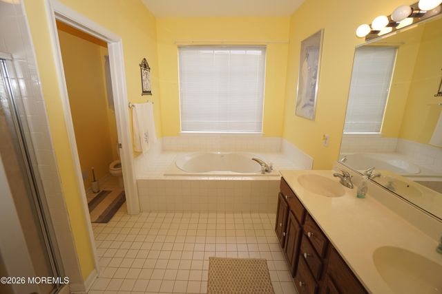 20 Turtle Creek Run 20, Barnegat, NJ 08005