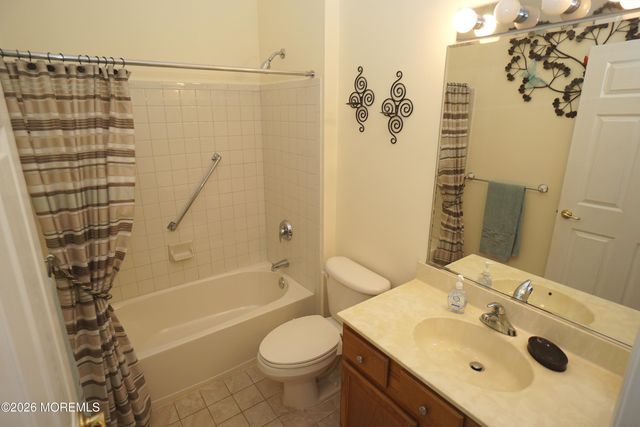 20 Turtle Creek Run 20, Barnegat, NJ 08005