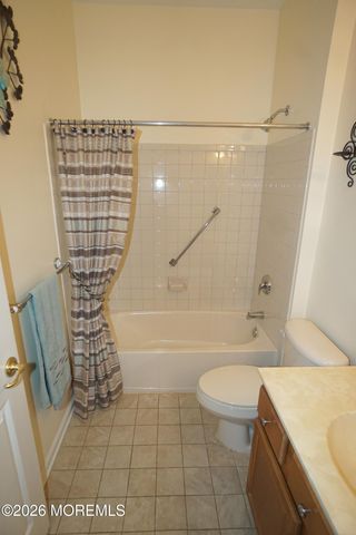 20 Turtle Creek Run 20, Barnegat, NJ 08005