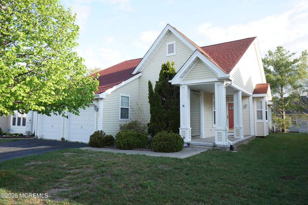 20 Turtle Creek Run 20, Barnegat, NJ 08005