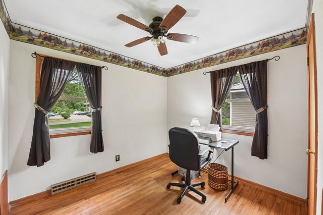 538 S Wasson Lane, River Falls, WI 54022