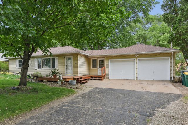 538 S Wasson Lane, River Falls, WI 54022