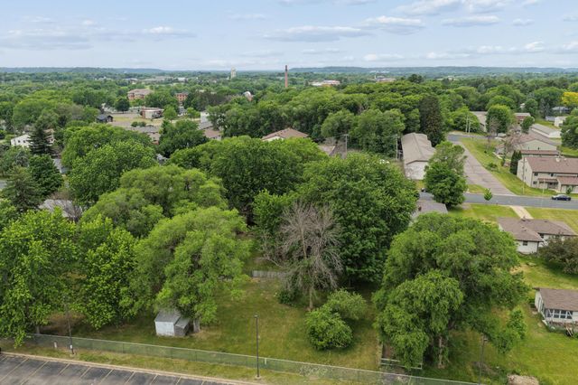538 S Wasson Lane, River Falls, WI 54022